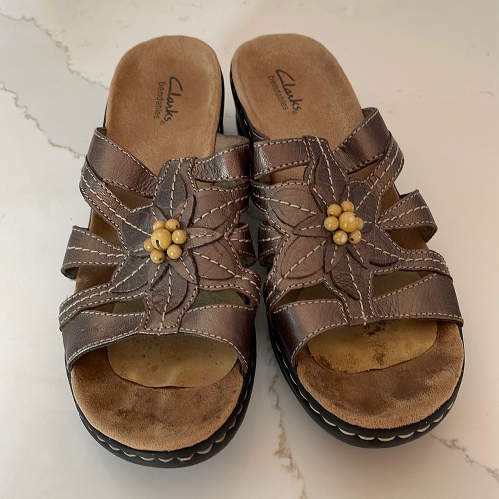 Clarks sandals bendables